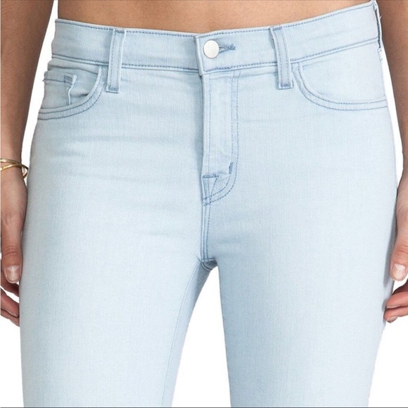 J Brand Mid Rise Crop Capri in the color Solana size 27 - Picture 4 of 16